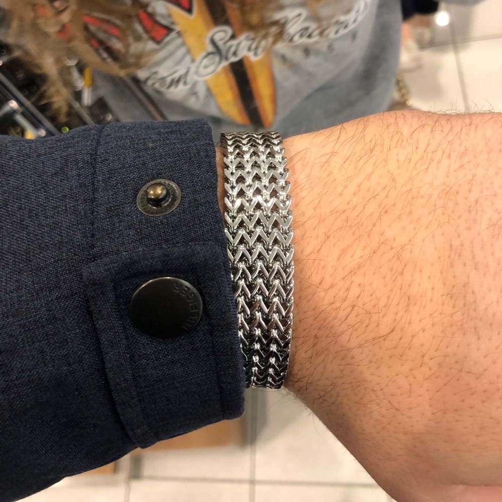 Stainless steel bracelet